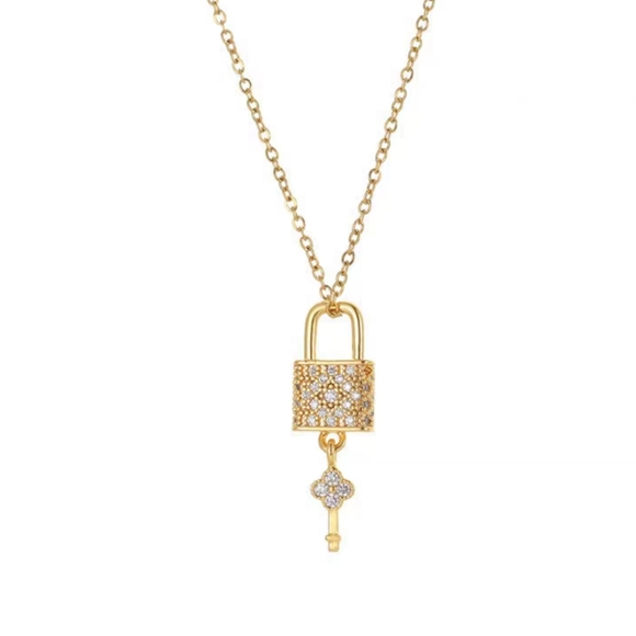 18K Gold "Unlock My Heart" Luxury Inspired Necklace - Picture 9 of 12